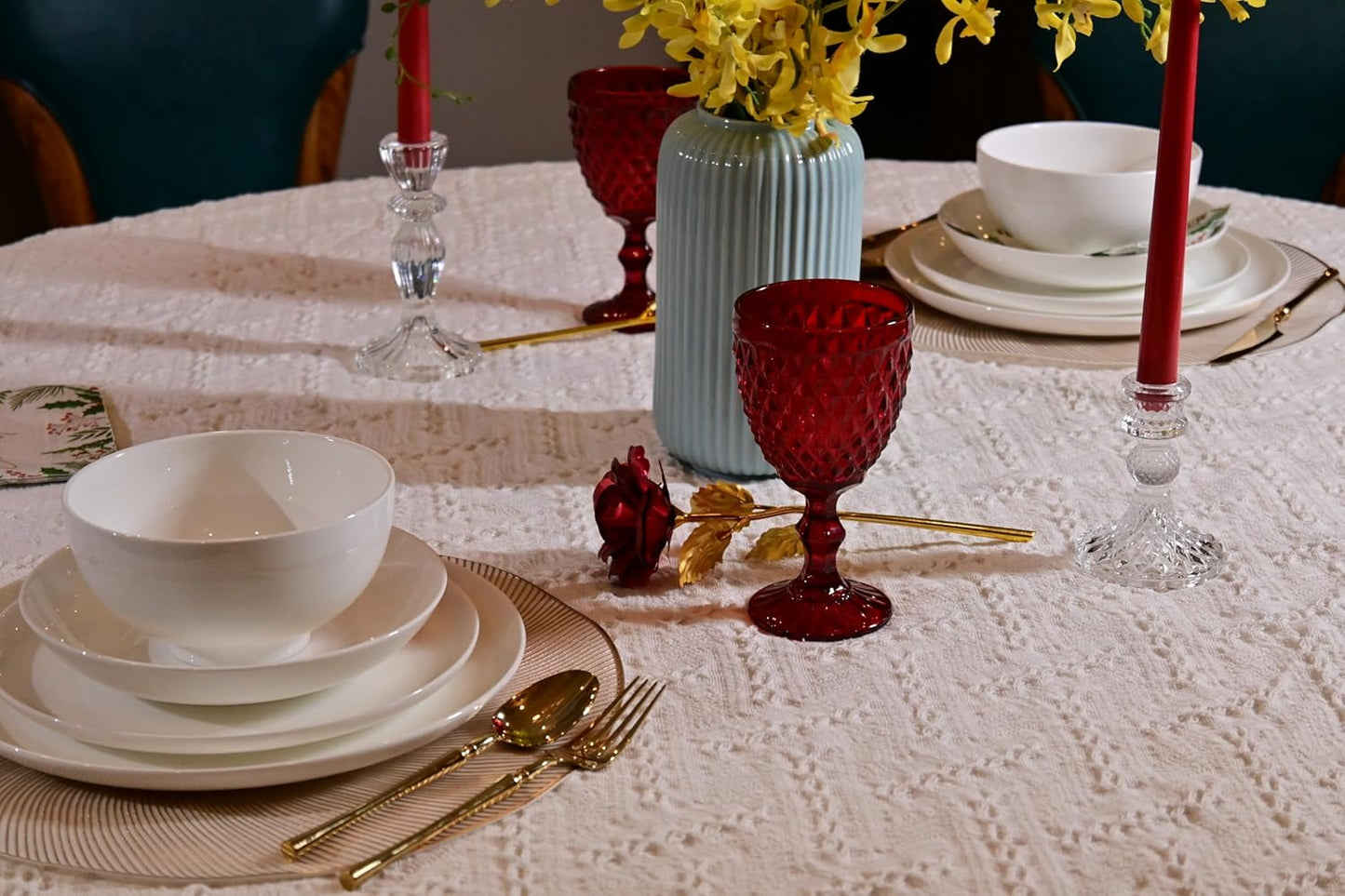 Lily Bone Dinnerware Set, 16 Pieces