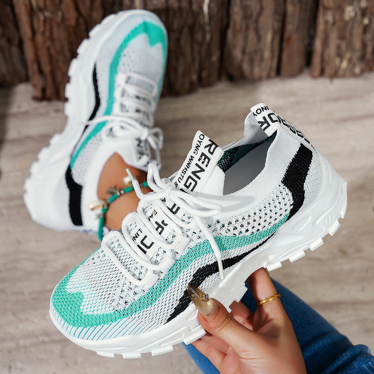 Lightweight Casual Shoes