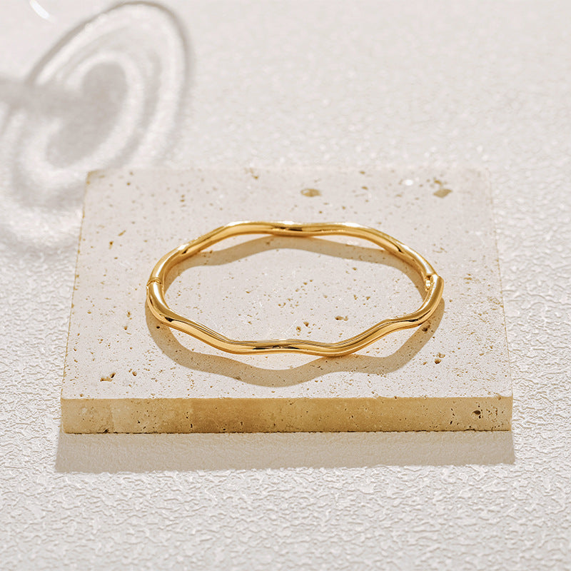 Simple Golden  Bangle